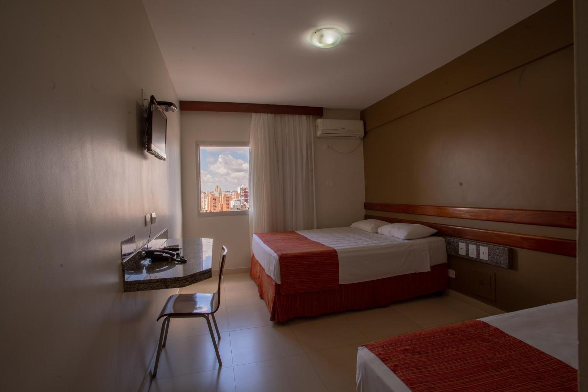 Hotel Apollo Uberlandia Bagian luar foto